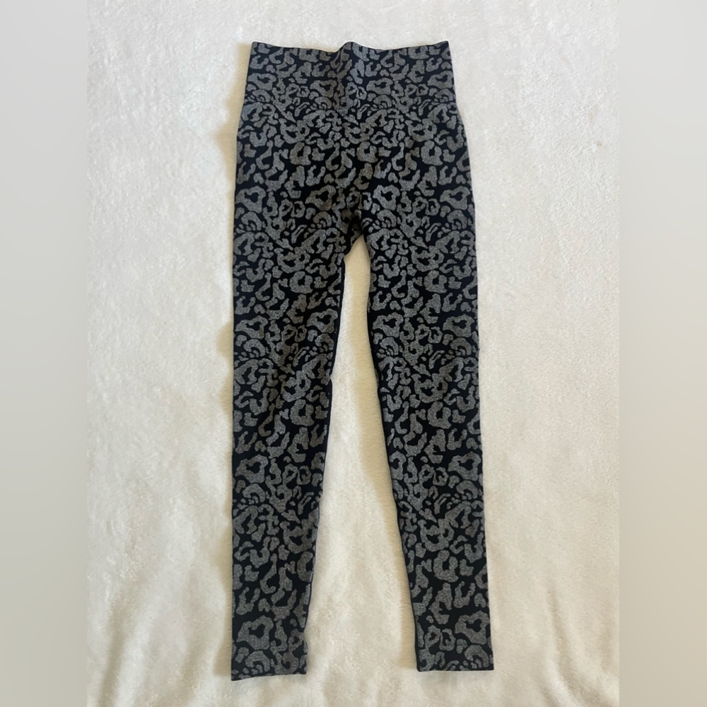 SHEIN Black/Grey Cheetah Print Leggings